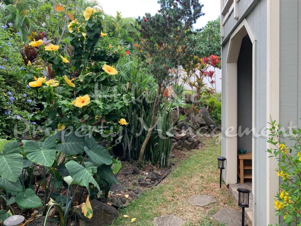 76-6323-6323 Mahuahua Pl in Kailua Kona, HI - Building Photo