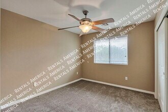 445 W Corte Planga in Sahuarita, AZ - Foto de edificio - Building Photo