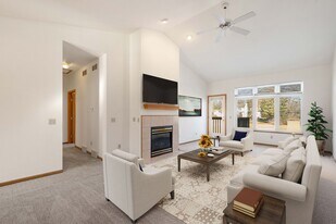 The Viroqua at Pine Ridge Townhomes in Fitchburg, WI - Building Photo