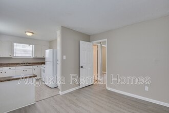323A Verdery Dr in Belvedere, SC - Building Photo - Building Photo
