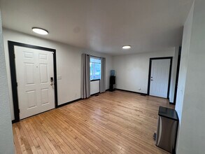 705 Green Tree Dr in Belgrade, MT - Building Photo - Building Photo