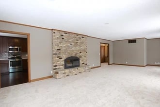 7217 Glouchester Dr, Unit 7217 Glouchester Dr in Minneapolis, MN - Building Photo - Building Photo