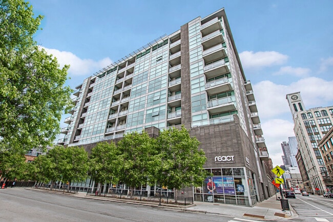 225 S Sangamon St in Chicago, IL - Building Photo - Building Photo