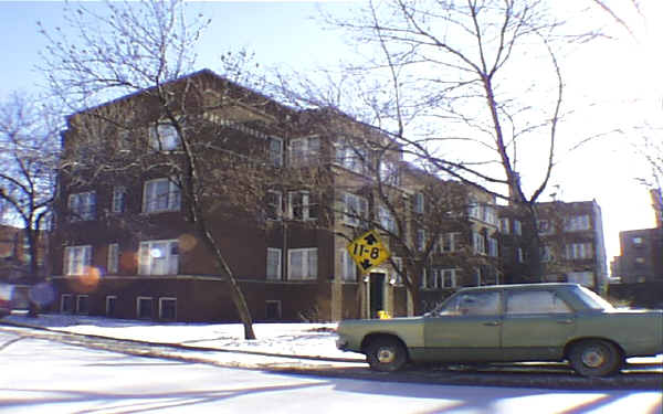 1407 W Greenleaf Ave in Chicago, IL - Building Photo