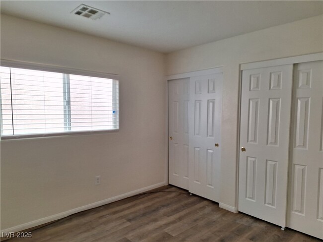 11236 Tuscolana St in Las Vegas, NV - Foto de edificio - Building Photo