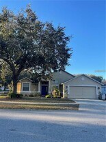 519 Thousand Oaks Blvd in Davenport, FL - Building Photo