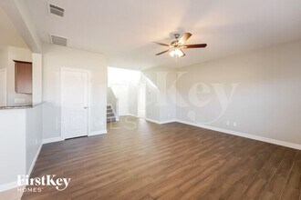 1603 Yellow Stone Dr in Rosharon, TX - Foto de edificio - Building Photo