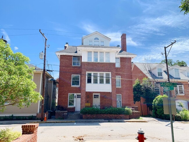 828 Gregg St