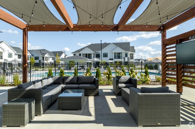 Seasons at Elgin in Elgin, IL - Foto de edificio - Building Photo