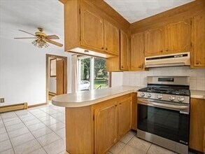 8 Bradford St in Taunton, MA - Building Photo - Building Photo