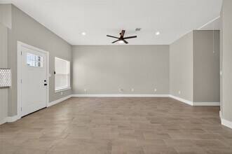 8005 Sexton St in Houston, TX - Building Photo - Building Photo