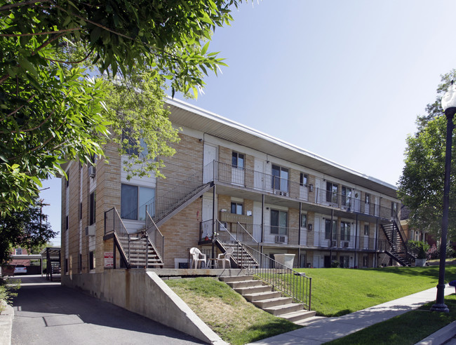 Sundance Apartments in Salt Lake City, UT - Building Photo - Building Photo