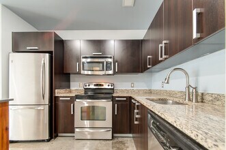 600 12th Ave S, Unit 816 in Nashville, TN - Building Photo - Building Photo