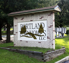 Portland Townhomes in Tallahassee, FL - Building Photo - Building Photo