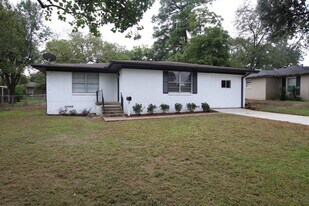 1309 San Antonio St in Tyler, TX - Building Photo