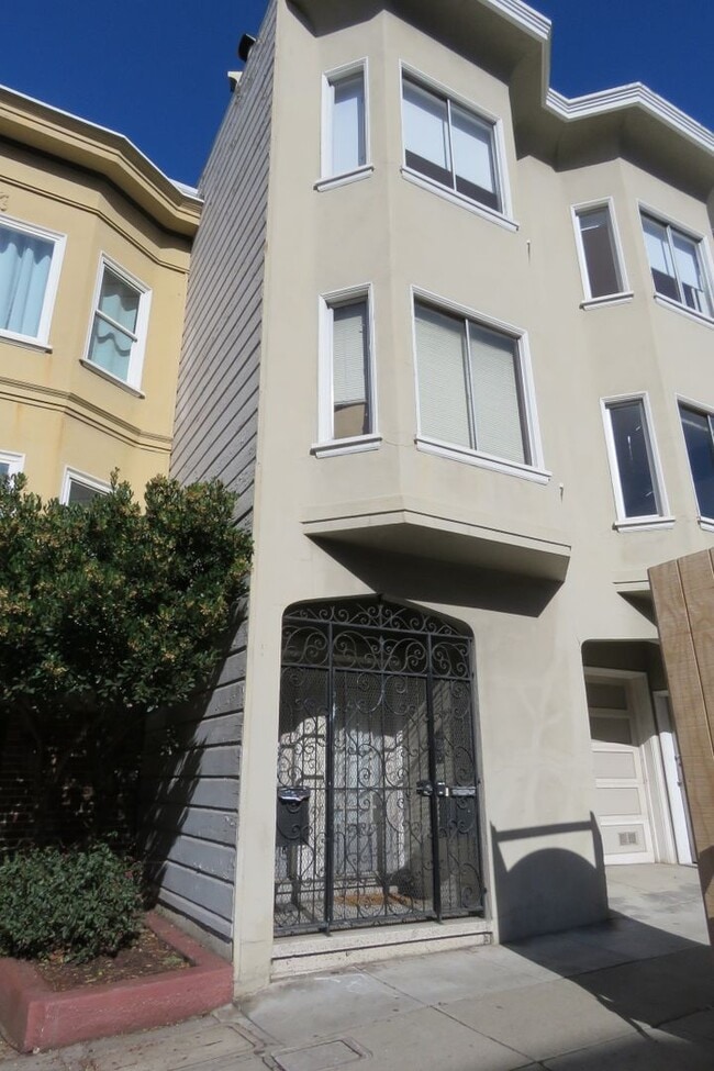 1380-1382-1382 Chestnut St