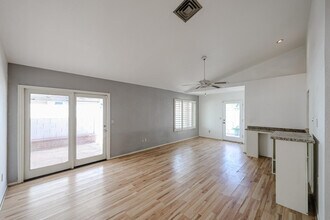 1822 E Bluefield Ave in Phoenix, AZ - Building Photo - Building Photo
