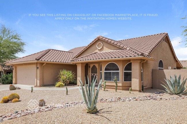 4558 E Via Dona Rd in Cave Creek, AZ - Foto de edificio - Building Photo