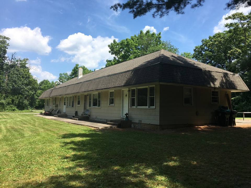 Waterford 4 Unit Building in Hammonton, NJ - Building Photo