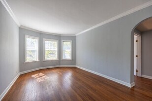 2446 N Hamlin Ave, Unit 2B in Chicago, IL - Building Photo
