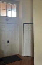 577 Bridgeton Rd in Weston, FL - Building Photo - Building Photo