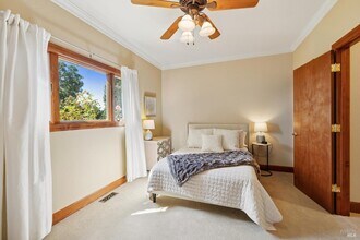 1500 Longhorn Ln in Petaluma, CA - Building Photo - Building Photo