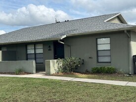 1933 NE 17th Pl in Ocala, FL - Building Photo