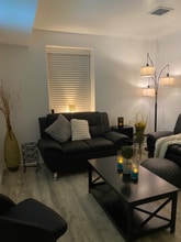 232 Mt Pleasant Ave, Unit Floor 1 in Newark, NJ - Building Photo - Building Photo