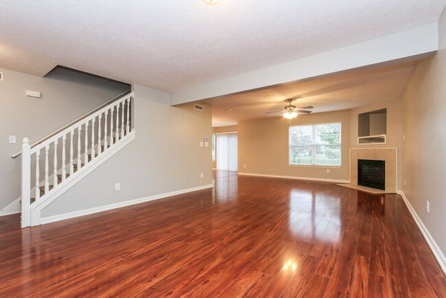 12046 Royalwood Dr in Fishers, IN - Building Photo - Building Photo
