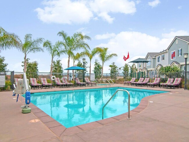 514 Lark Wy in Imperial Beach, CA - Foto de edificio - Building Photo