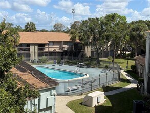 6306 Newtown Cir in Tampa, FL - Building Photo - Building Photo