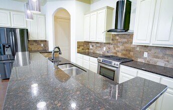 Luxurious Lower Greenville home walkable to shops & eateries in Dallas, TX - Building Photo - Building Photo