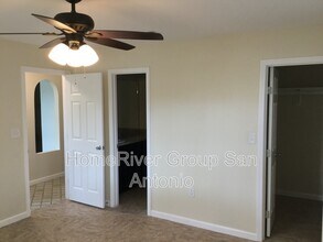 6235 Setting Sun St in San Antonio, TX - Building Photo - Building Photo