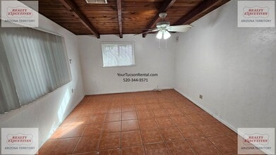 3127 E Greenlee Rd in Tucson, AZ - Building Photo - Building Photo