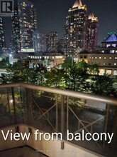 310 Burnhamthorpe Rd W in Mississauga, ON - Building Photo - Building Photo