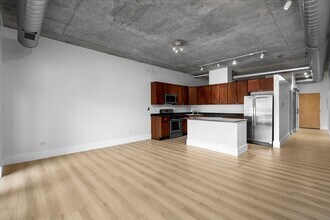 1000 N Kingsbury St in Chicago, IL - Building Photo - Building Photo