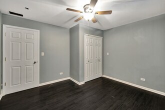 1327 W Walton St in Chicago, IL - Building Photo - Building Photo