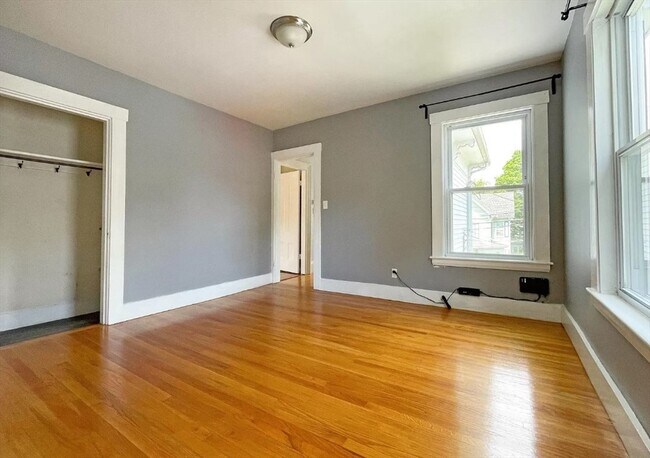 39 Green St, Unit 2 in Woburn, MA - Building Photo - Building Photo