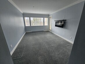 22722 Lougheed Hwy. in Maple Ridge, BC - Building Photo - Building Photo