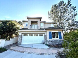 11042 Corte Mar De Delfinas in San Diego, CA - Building Photo