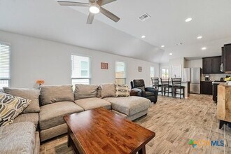 155 Lyndon Dr in San Marcos, TX - Building Photo - Building Photo