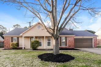 6845 Dunbarton Dr in Horn Lake, MS - Building Photo - Building Photo