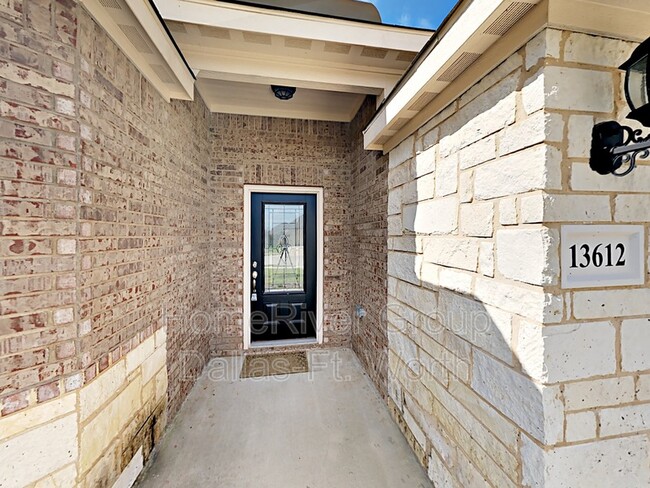 13612 Helix Brg Wy in Crowley, TX - Building Photo - Building Photo