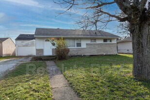 7955 E 49th St in Indianapolis, IN - Building Photo