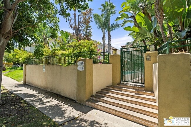 1115 S Ogden Dr in Los Angeles, CA - Building Photo - Building Photo