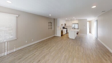 4859 Catoctin Dr in San Diego, CA - Building Photo - Building Photo