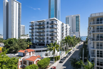 Baylofts Condominiums in Miami, FL - Building Photo - Building Photo