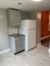 206 Carlisle St, Unit 3 in Hanover, PA - Building Photo - Building Photo