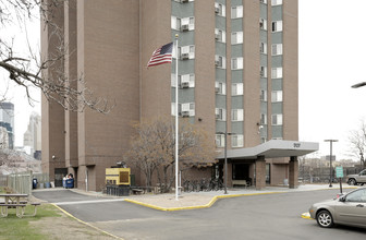 Third Avenue Towers in Minneapolis, MN - Building Photo - Building Photo