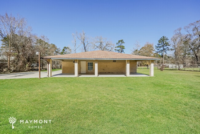 23542 Laura Ln in New Caney, TX - Foto de edificio - Building Photo